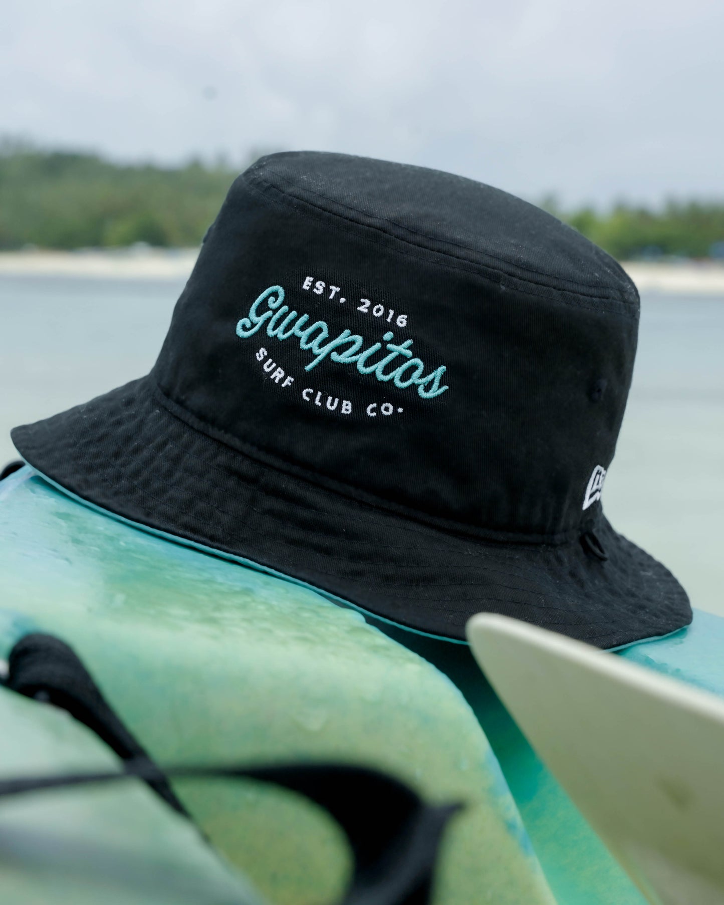 New Era x Gwapitos Reversible Surf Bucket